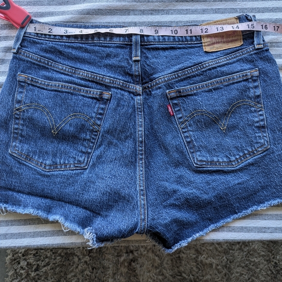 Levis Classic 501 Denim Shorts - Picture 3 of 7
